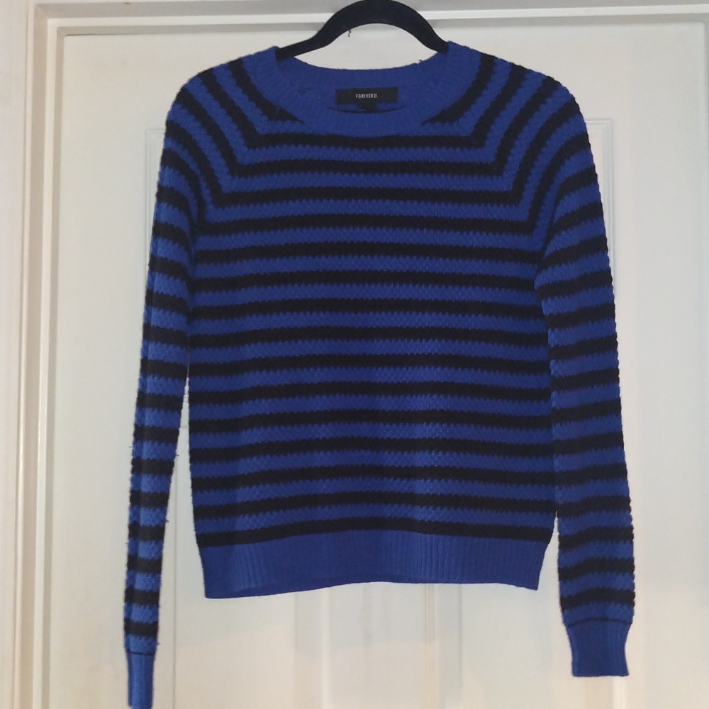 Forever 21 Blue Black Strip Women's Sweater Size‎ Small